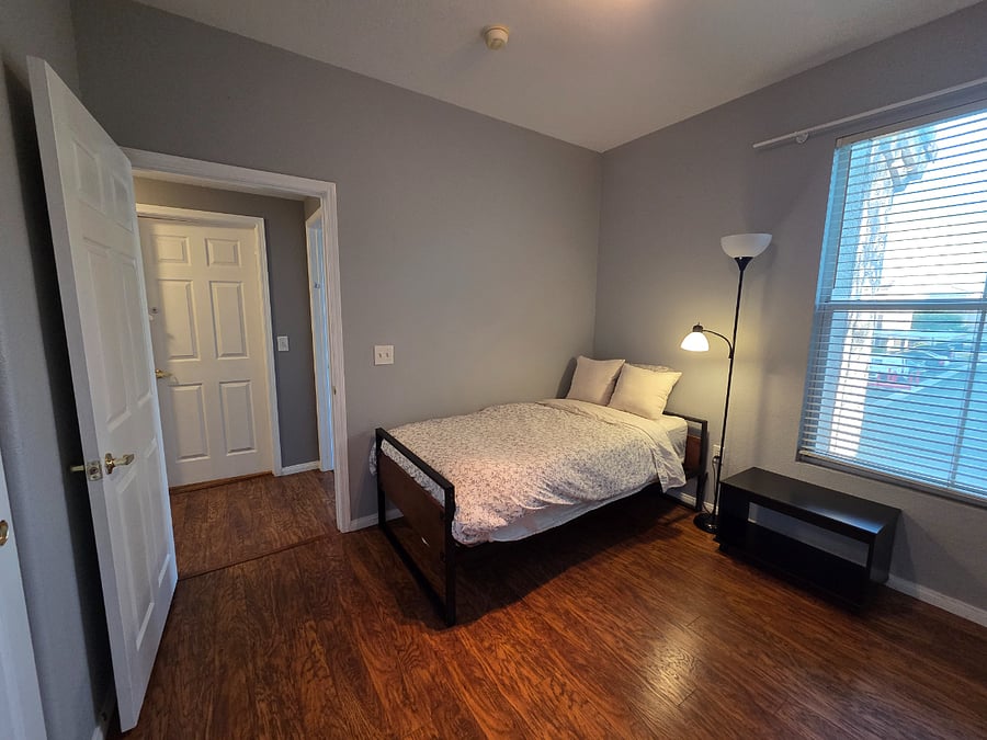 Furnished Finder property 885107_1 photo 16