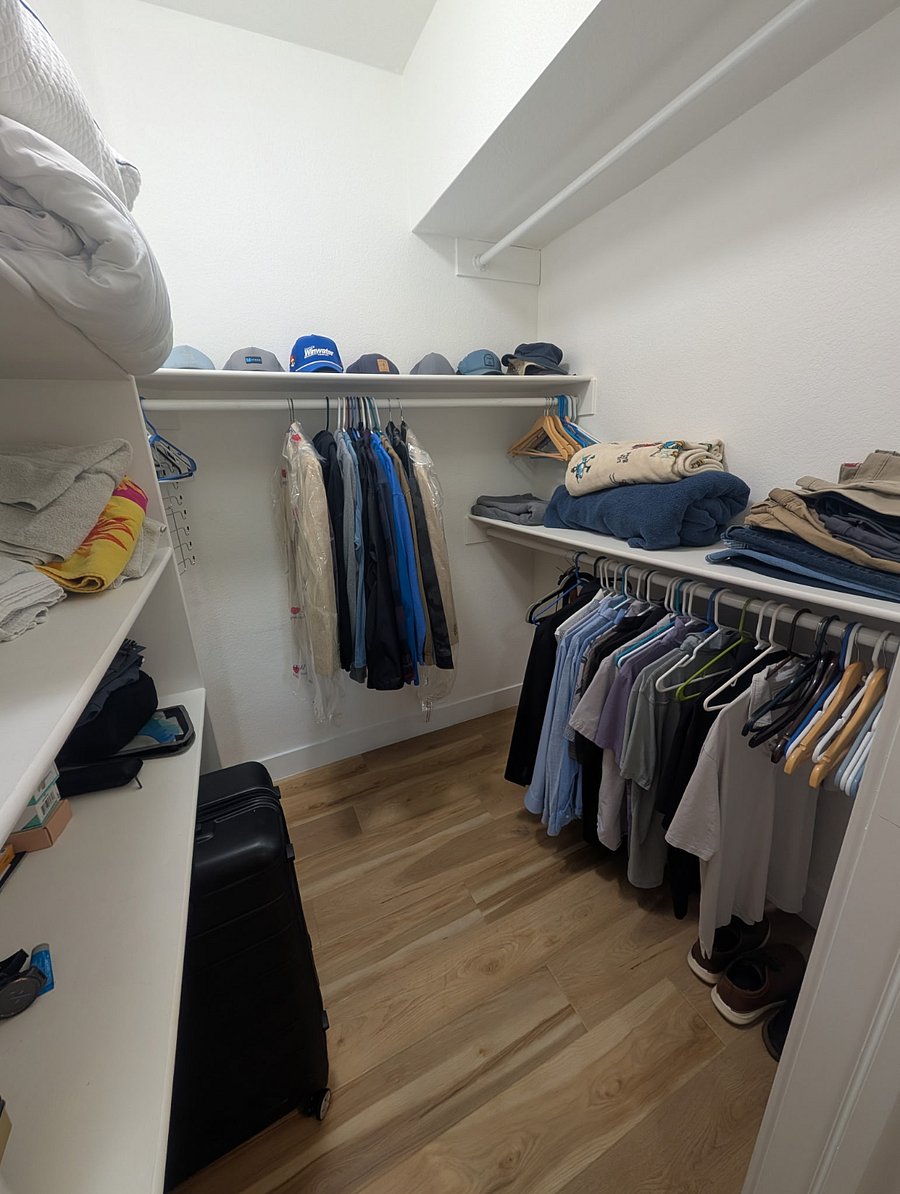 Walk in Closet 