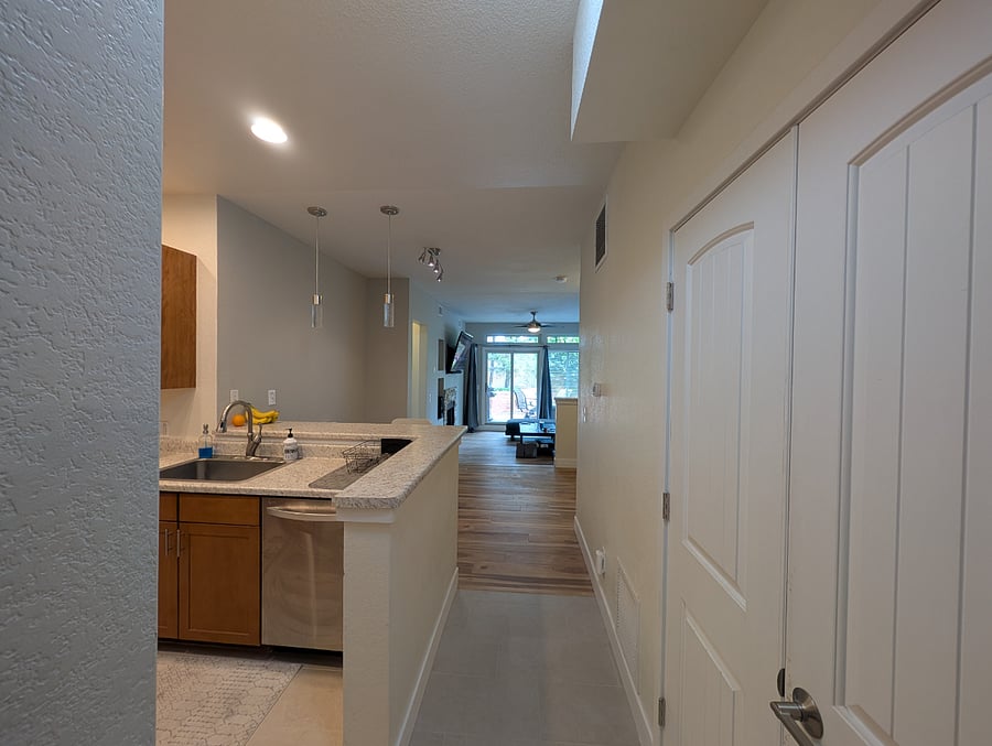 Furnished Finder property 885126_1 photo 27