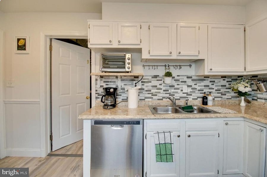 Furnished Finder property 885157_1 photo 6
