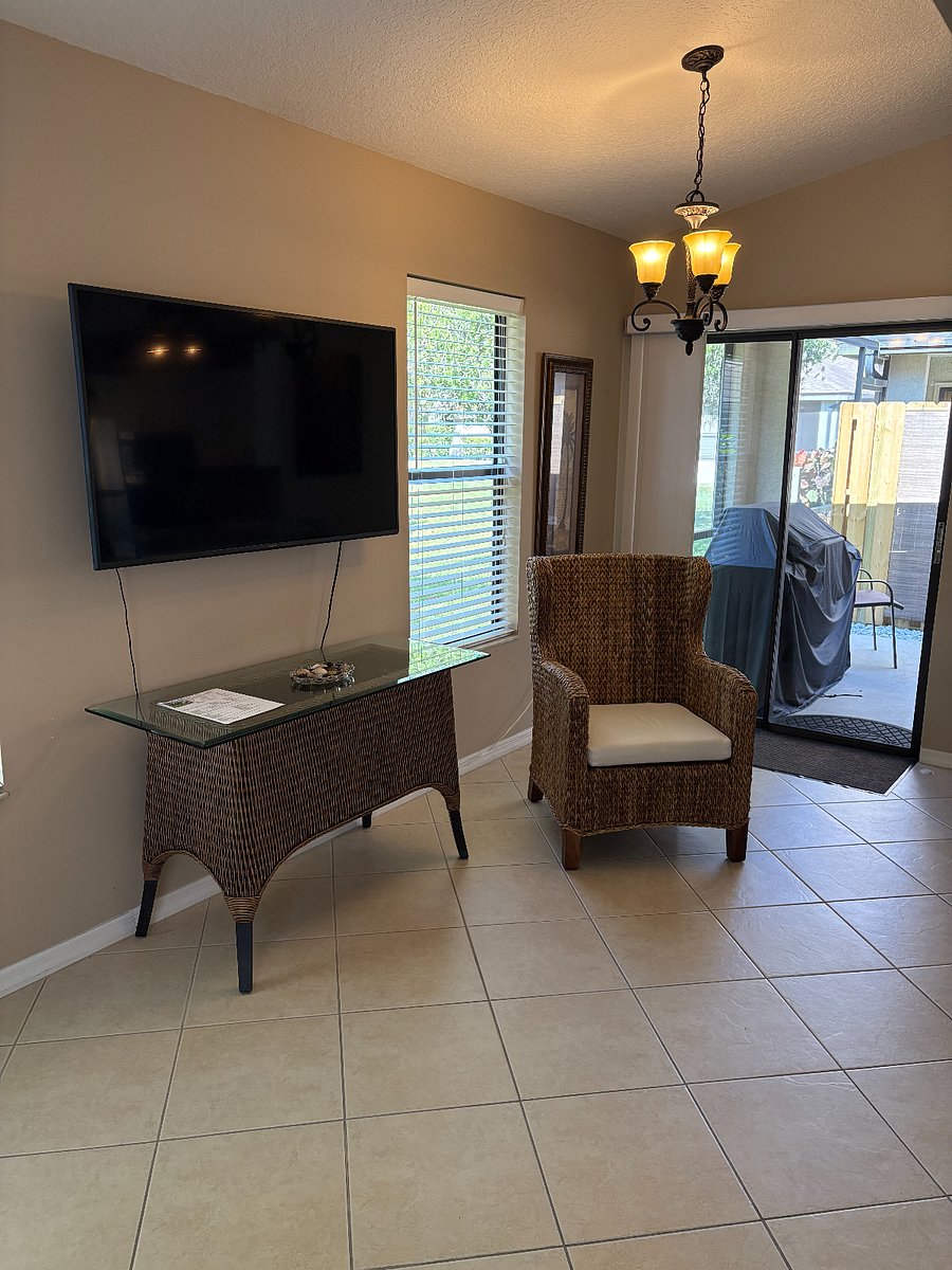 Furnished Finder property 885220_1 photo 3