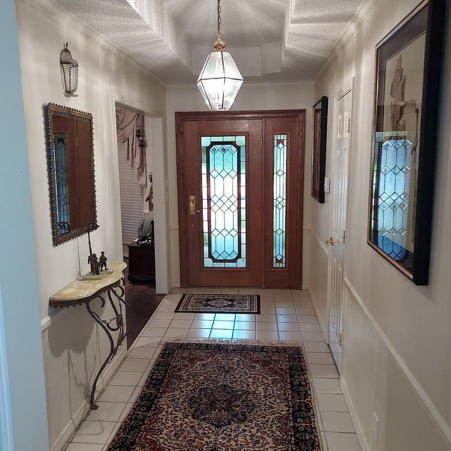 Front entrance foyer