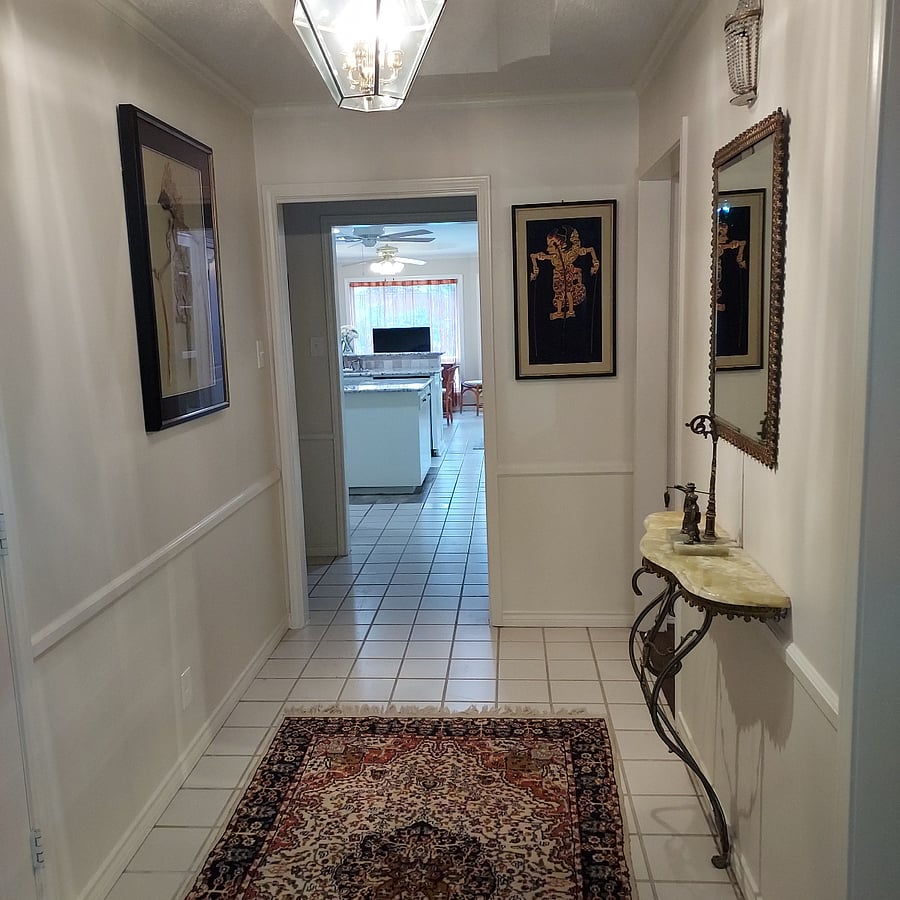 Front entrance foyer