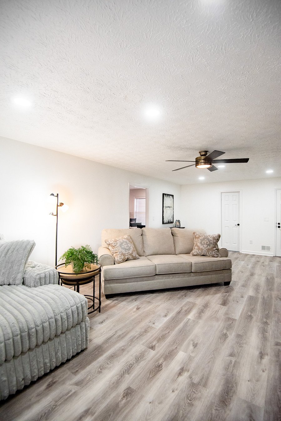 Furnished Finder property 885303_3 photo 8
