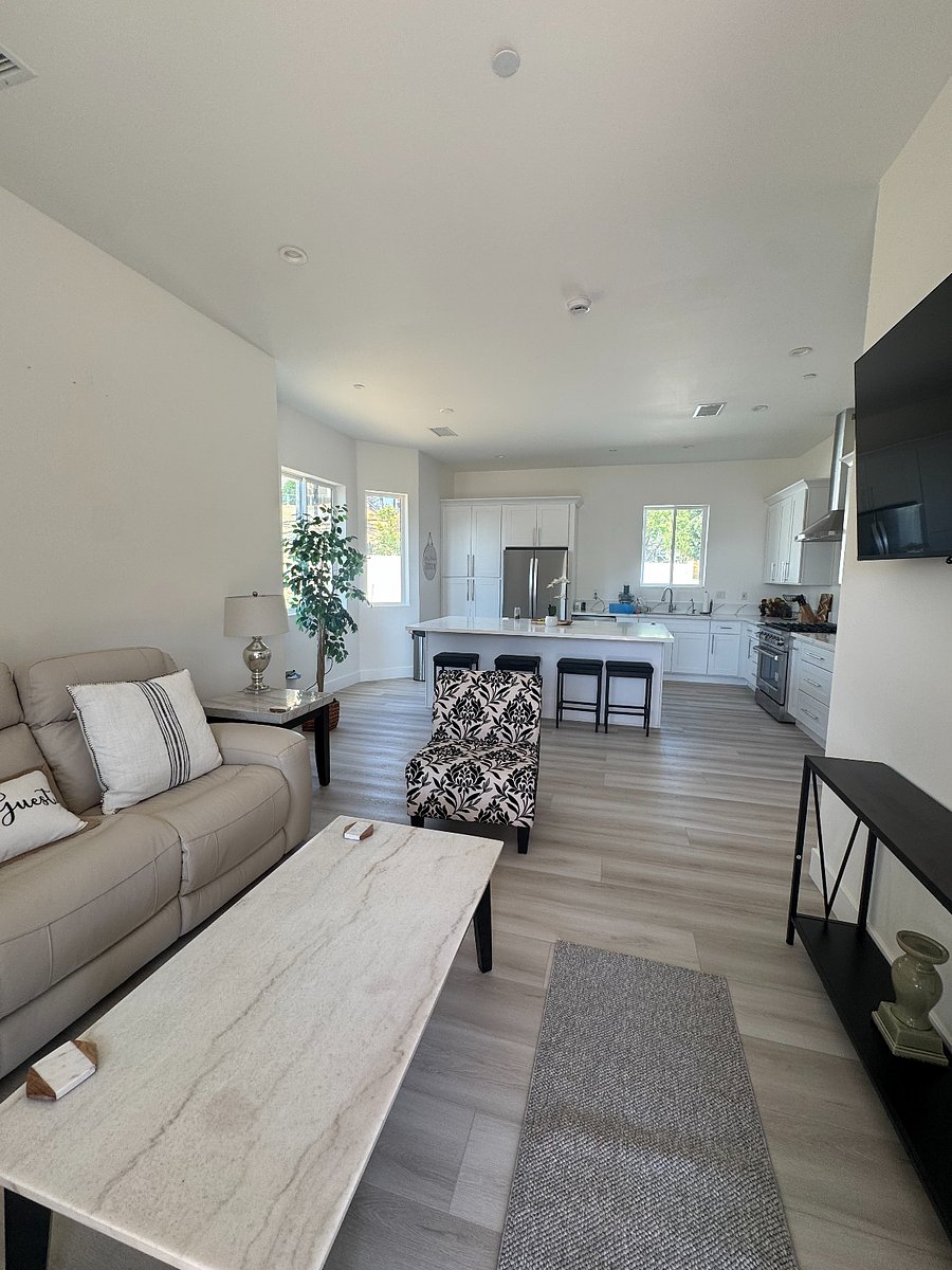 Furnished Finder property 885335_1 photo 2