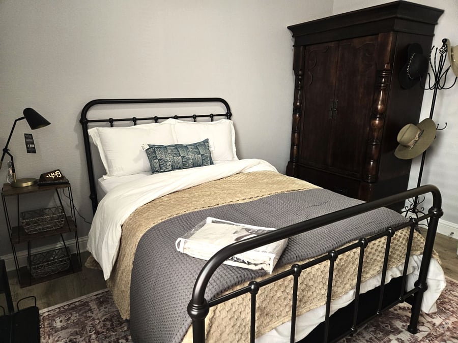 Furnished Finder property 885375_1 photo 22