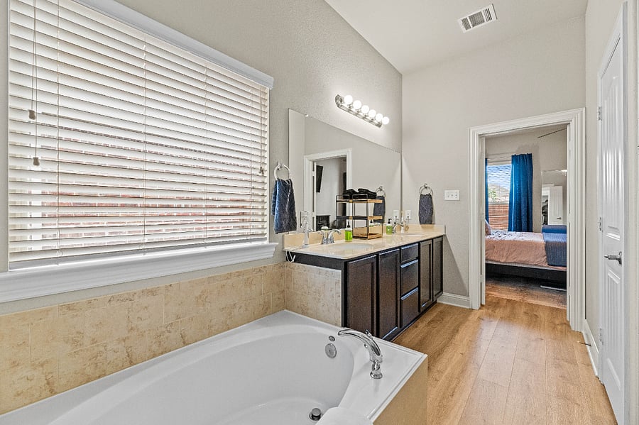 Furnished Finder property 885375_1 photo 17