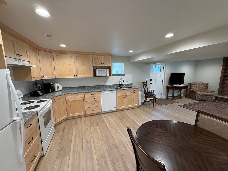 Furnished Finder property 885417_1 photo 4