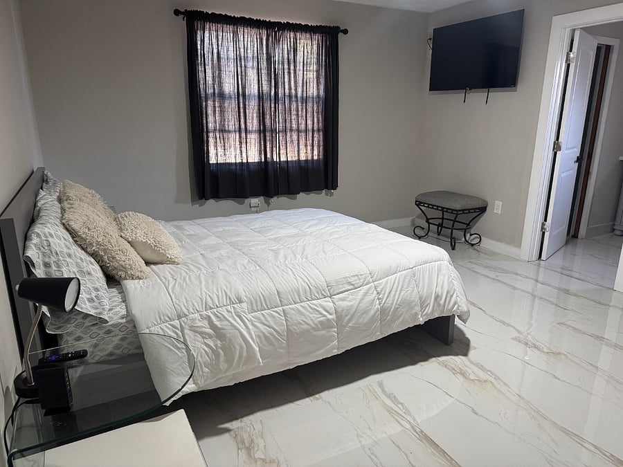 Furnished Finder property 885429_1 photo 3
