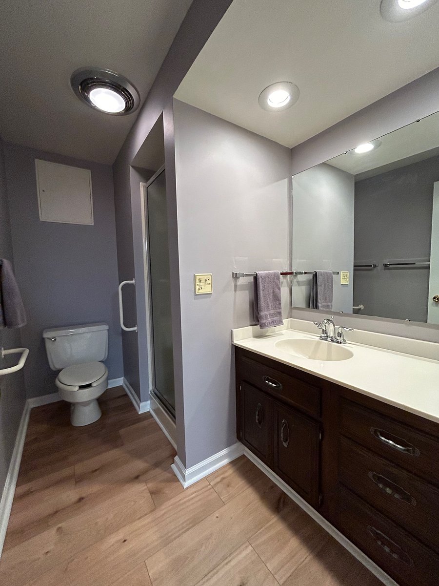 Full bathroom