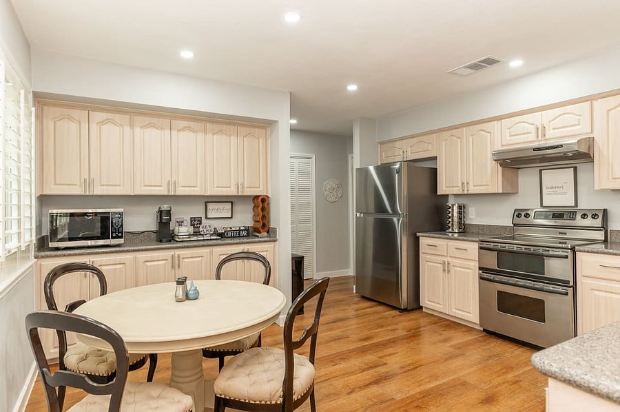 Enjoy a fully equipped kitchen with stainless steel appliances, ample prep space, and everything you need to cook at home. Breakfast nook and dedicated coffee bar. Perfect for families, foodies, or long-term guests who love to dine in comfort.