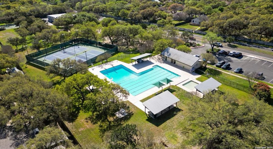 Enjoy access to a sparkling community pool, tennis courts, pickle ball and outdoor pavilions a perfect bonus for summer fun or family days out. Clean, well-maintained, and only a short drive from the home guests love this extra perk!