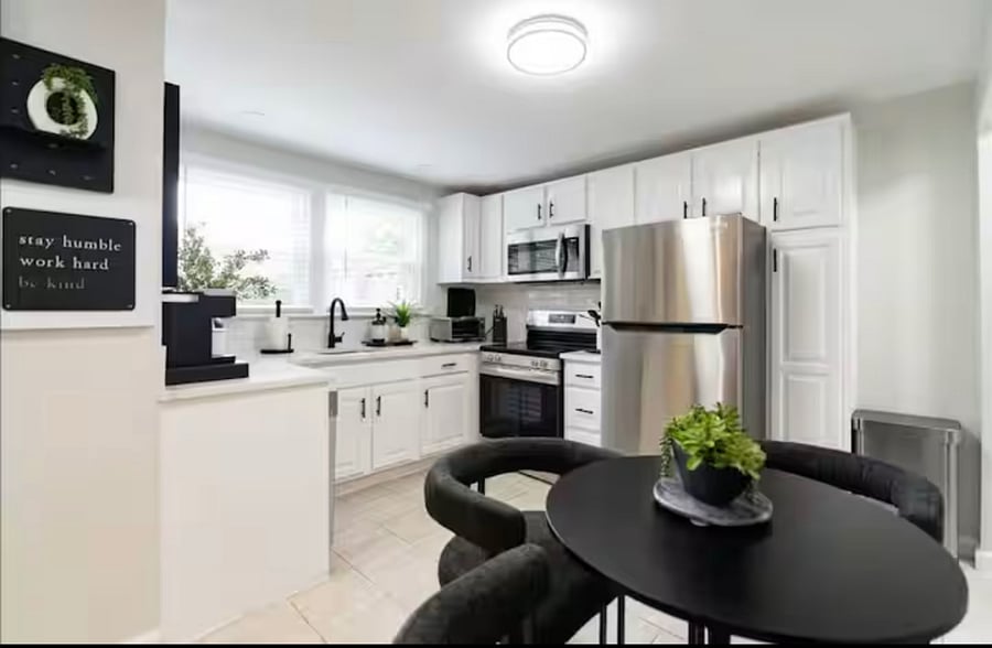 Furnished Finder property 885561_1 photo 4