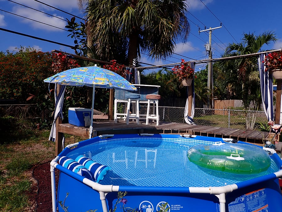 Above ground pool for relaxing