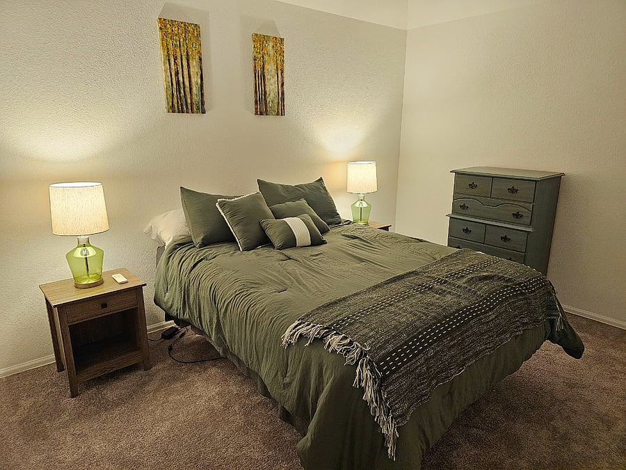 Furnished Finder property 885587_1 photo 3