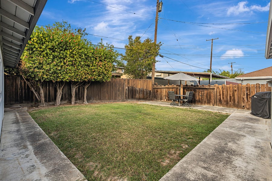 Furnished Finder property 885614_1 photo 31