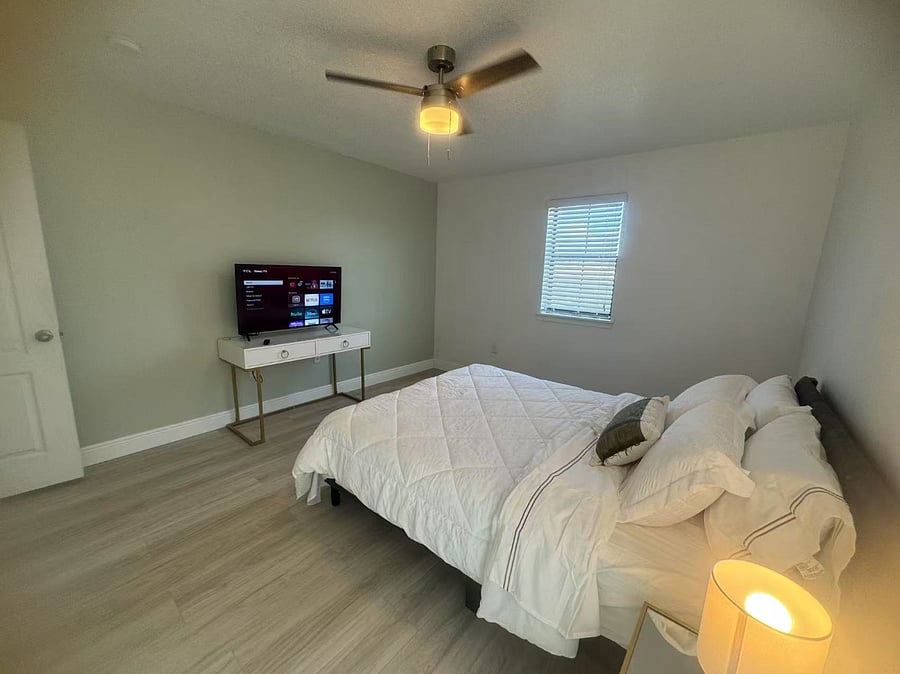 Furnished Finder property 885619_1 photo 17