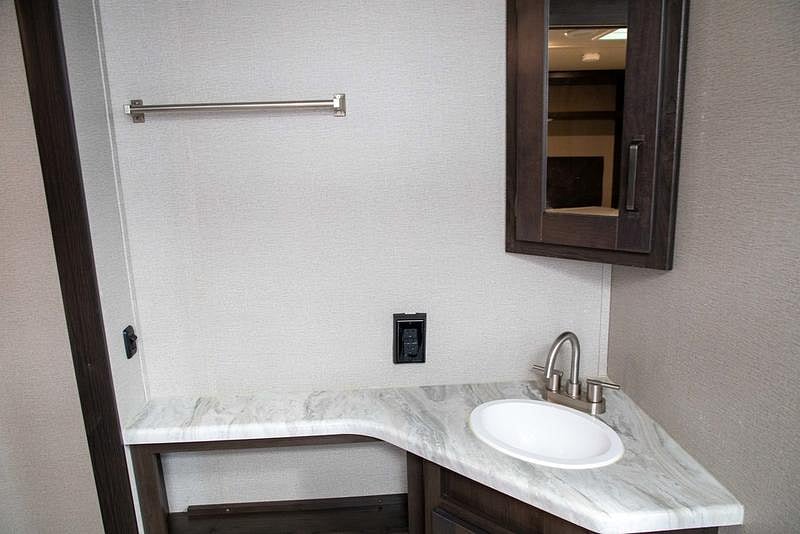 Furnished Finder property 885637_1 photo 6