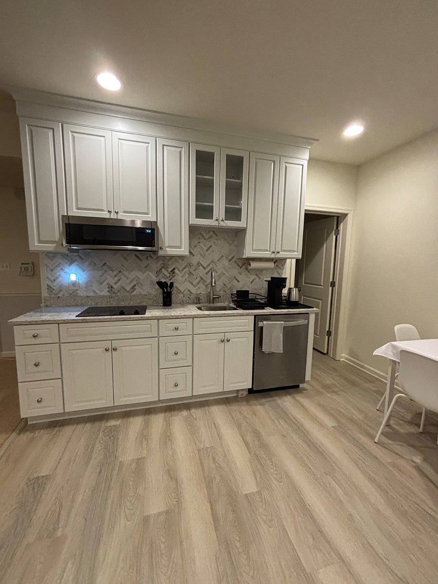 Furnished Finder property 885660_1 photo 3