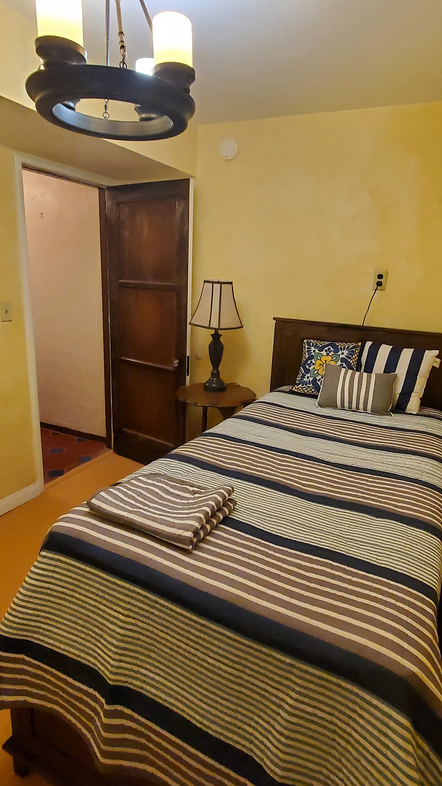Furnished Finder property 885694_1 photo 3