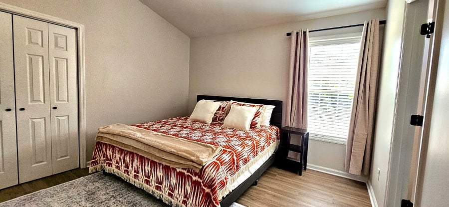 Furnished Finder property 885697_1 photo 12