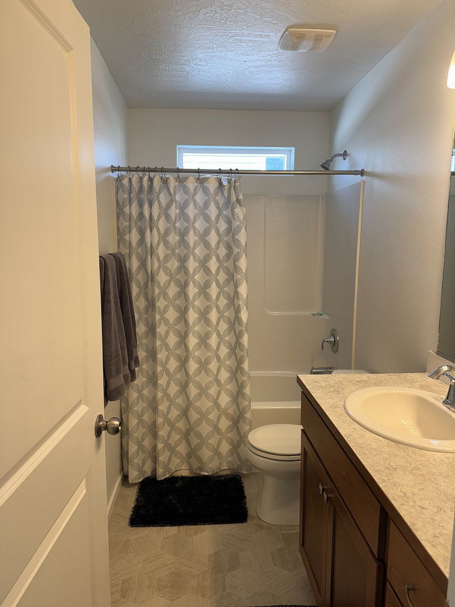 Furnished Finder property 885705_1 photo 3