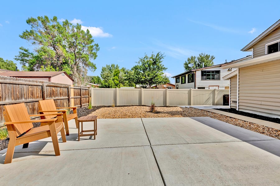 Private patio with furniture. Perfect for wathcing those Colorado sunsets.
