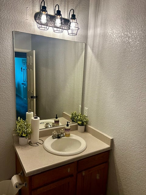 Main bathroom