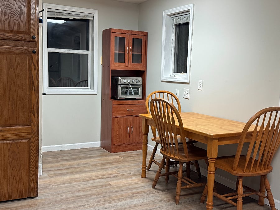 air fryer, and lots of other amenities