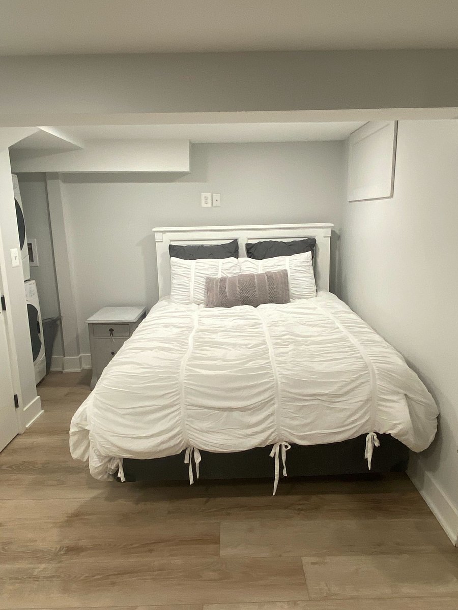 Furnished Finder property 885776_1 photo 8