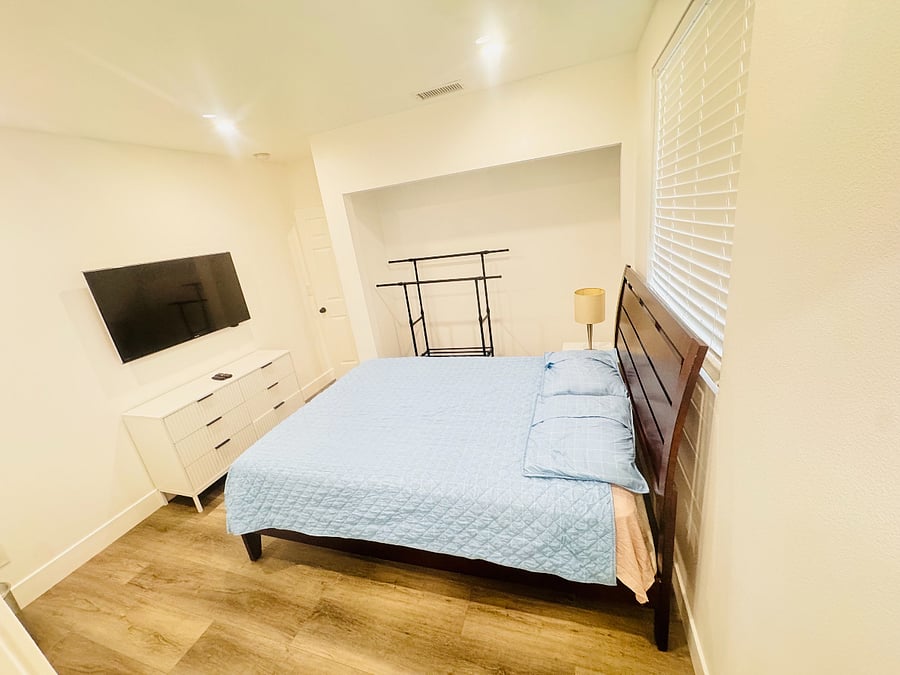 Furnished Finder property 885785_1 photo 12