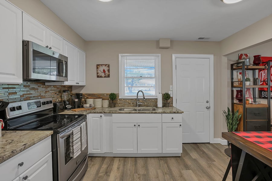 Furnished Finder property 885819_1 photo 16