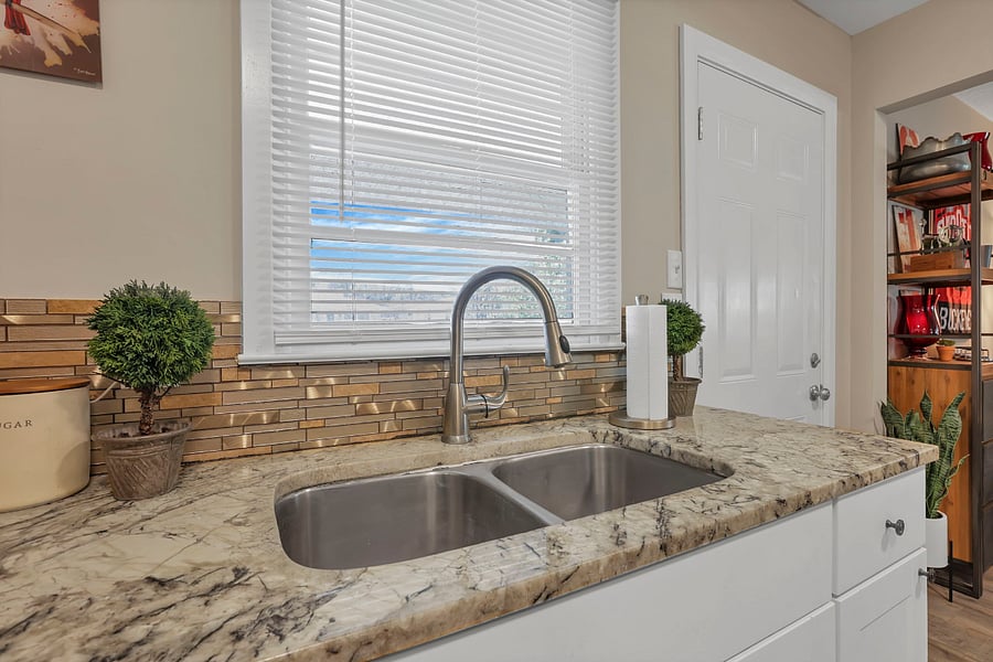 Furnished Finder property 885819_1 photo 17