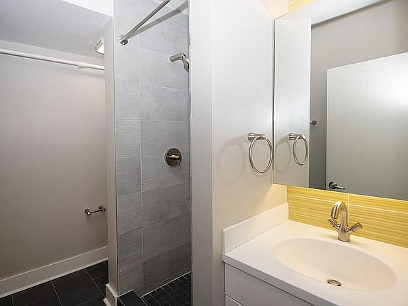 Furnished Finder property 885832_1 photo 7
