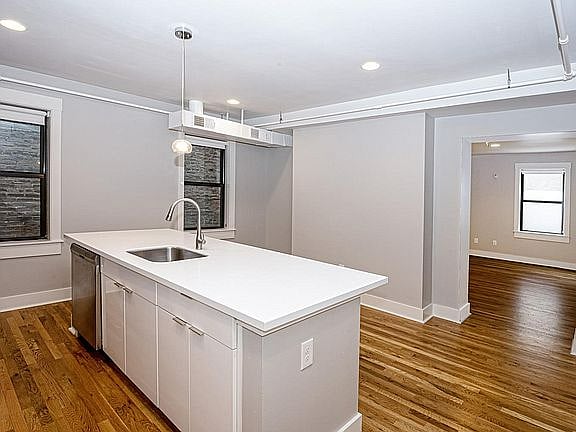 Furnished Finder property 885832_1 photo 14
