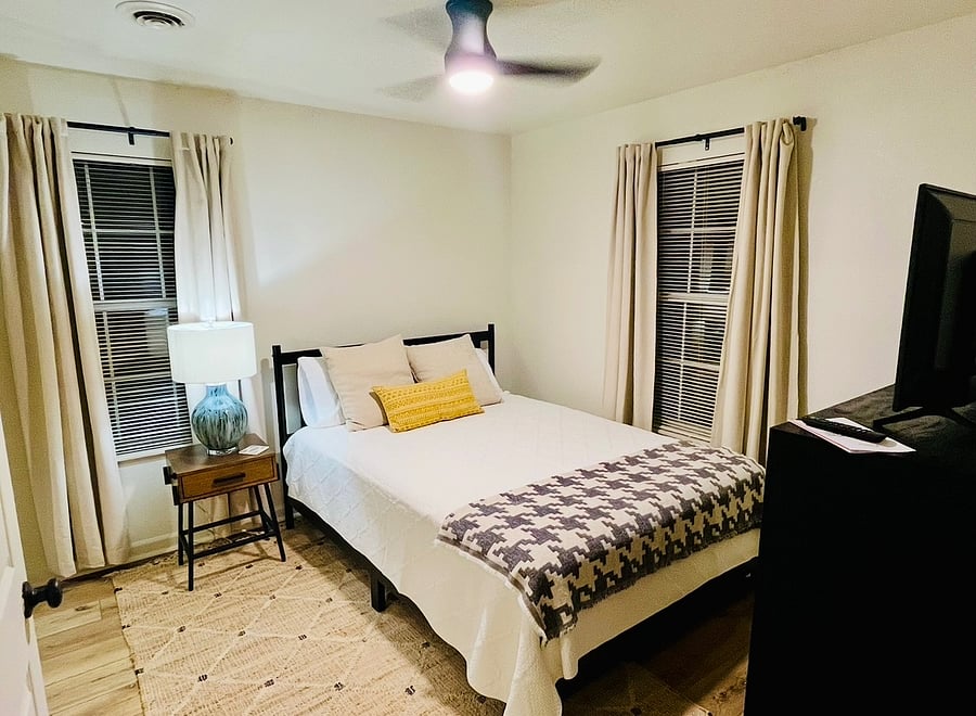 Furnished Finder property 885833_1 photo 11
