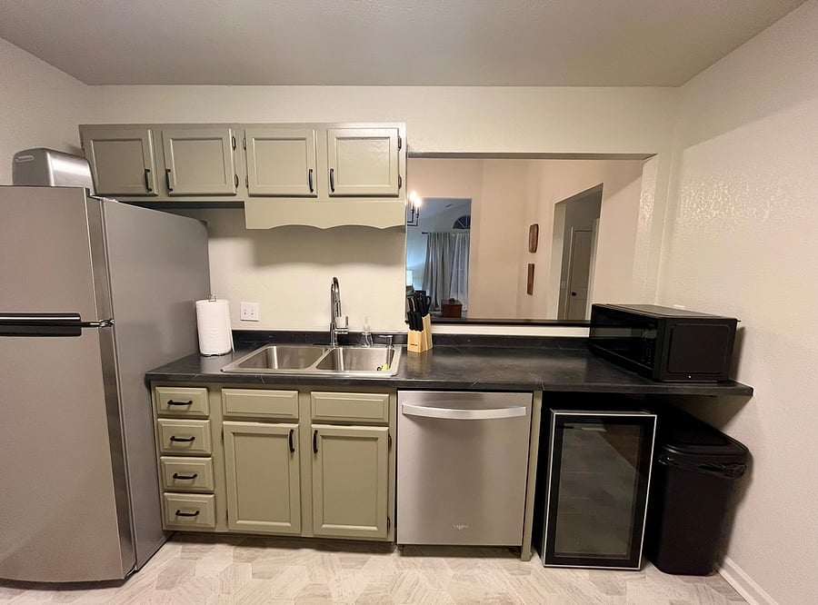 Furnished Finder property 885833_1 photo 9