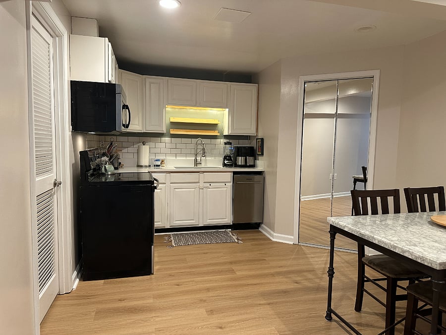 Furnished Finder property 885841_1 photo 25