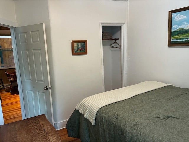 Rear bedroom.
