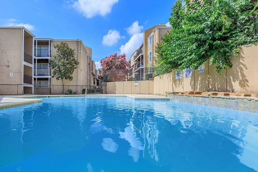 Furnished Finder property 885875_1 photo 15
