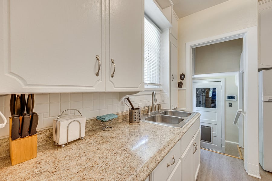 Furnished Finder property 885898_1 photo 16