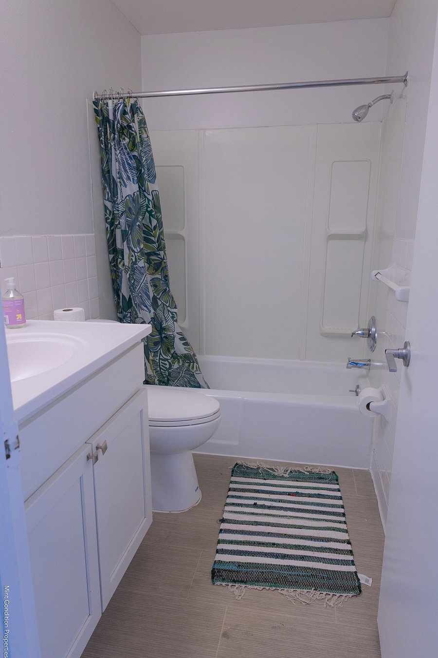 Furnished Finder property 885904_1 photo 26