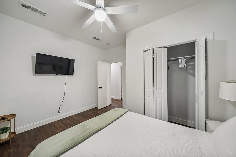 Furnished Finder property 885905_1 photo 24