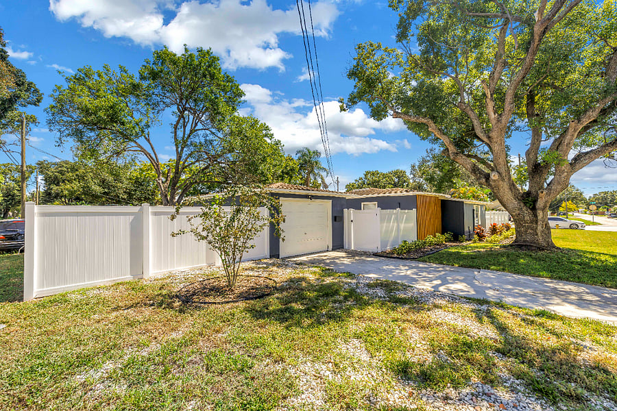Furnished Finder property 885920_1 photo 25