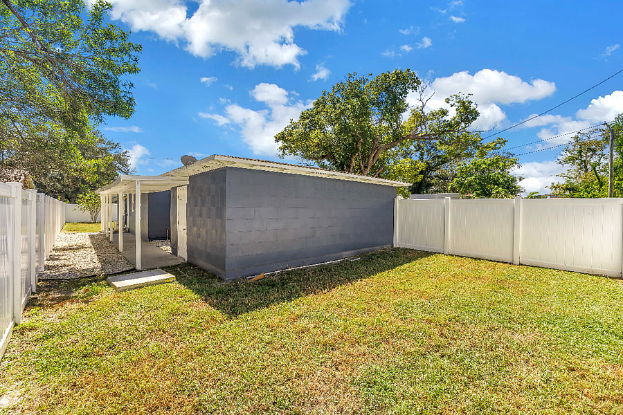 Furnished Finder property 885920_1 photo 32