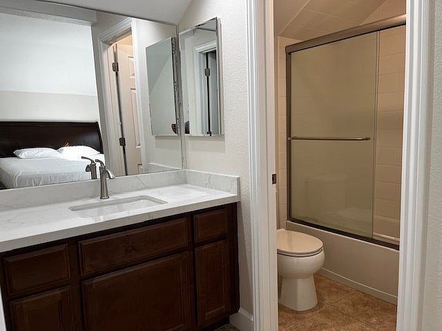Downstairs bathroom with dual sinks