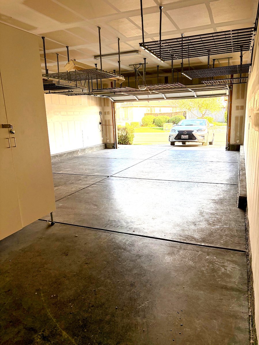 3-car garage