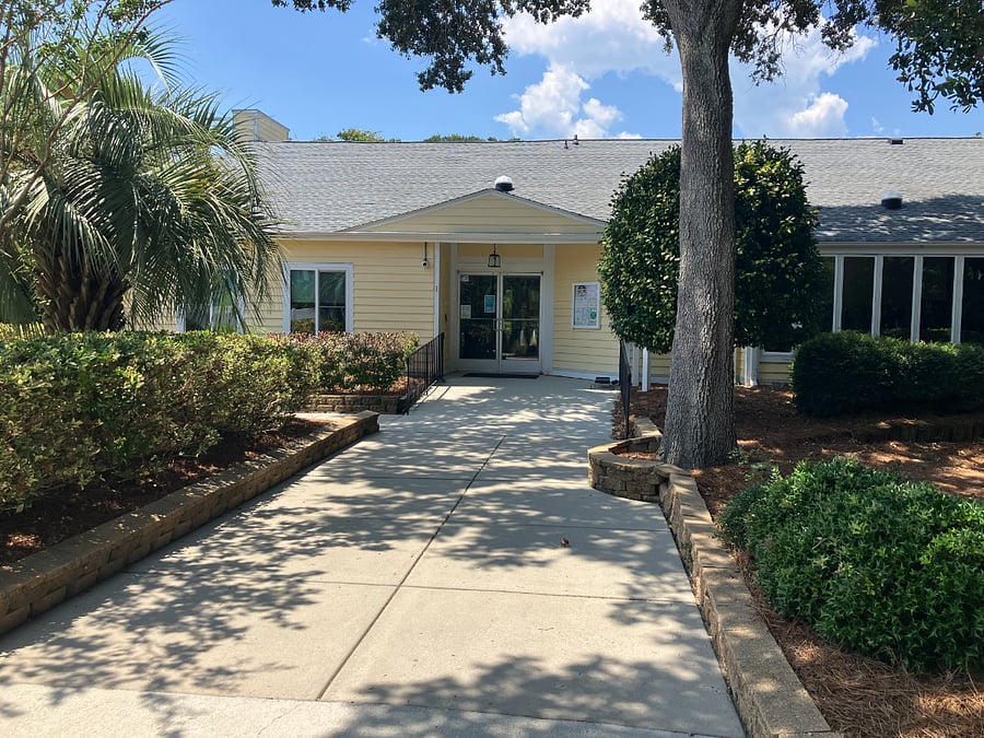 nearby private/on premises rec center 