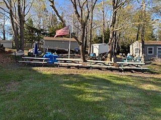 Large picnic area for outdoor gatherings and Farm to Table events.