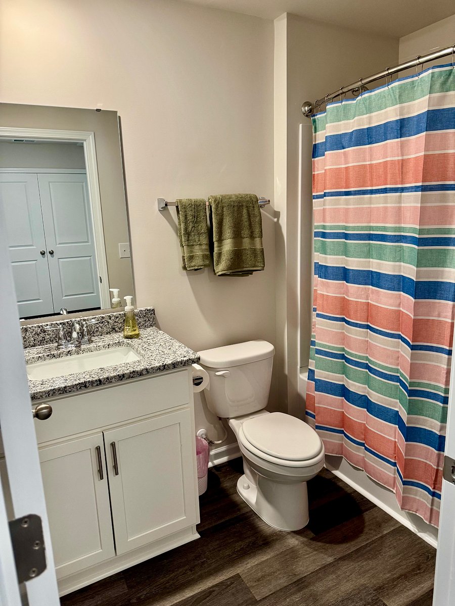 Furnished Finder property 885992_1 photo 18